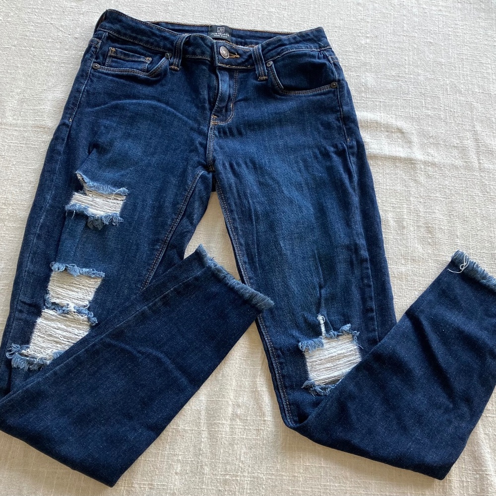 JB JustBlack jeans. Low rise size 26.